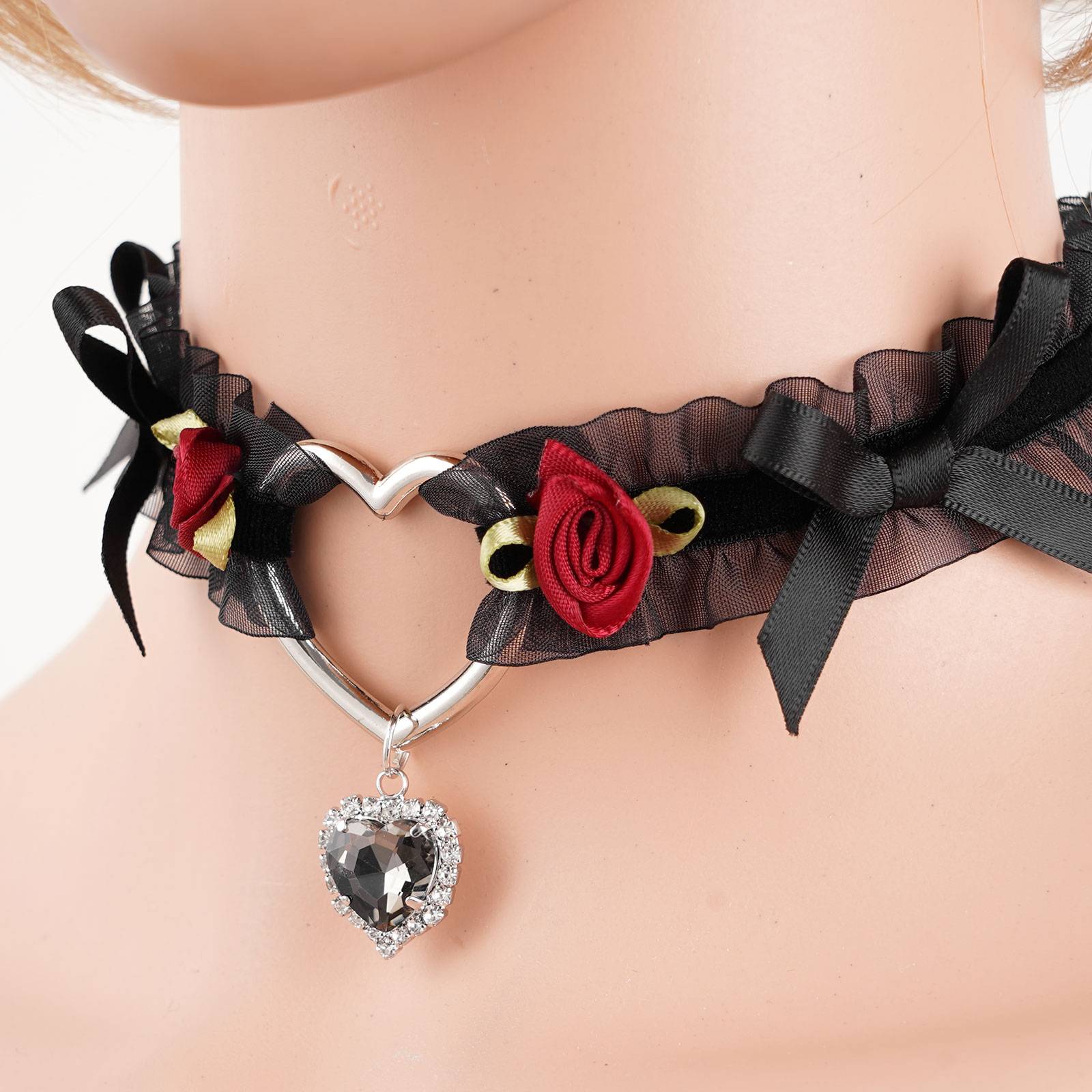 Lolitas de cuello para mujer, gargantilla de corazón de encaje Vintage hecha a mano para mujer, Collar gótico con lazo y campana, accesorios