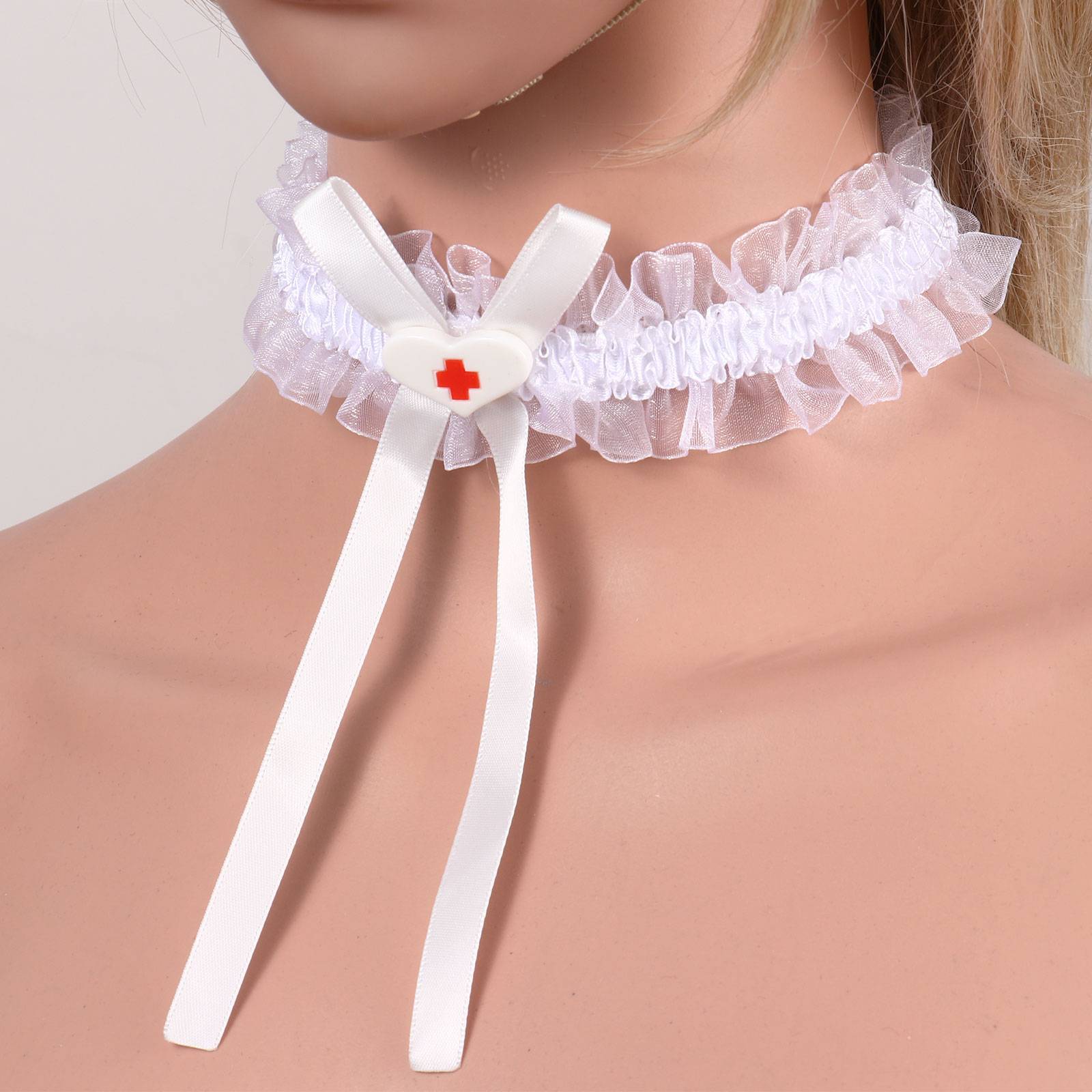 Lolitas de cuello para mujer, gargantilla de corazón de encaje Vintage hecha a mano para mujer, Collar gótico con lazo y campana, accesorios