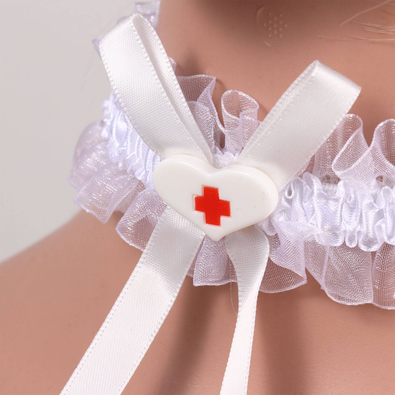 Lolitas de cuello para mujer, gargantilla de corazón de encaje Vintage hecha a mano para mujer, Collar gótico con lazo y campana, accesorios